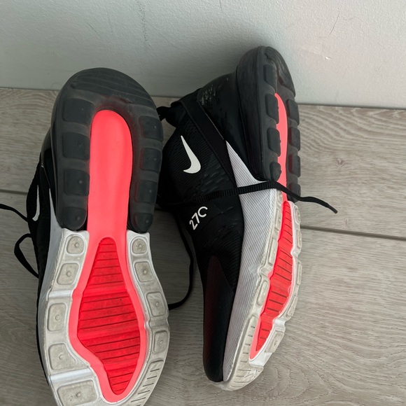 Nike 270s - Picture 3 of 4